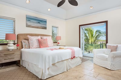Luxury Villa Photo #25