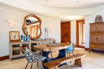 Luxury Villa Photo #15