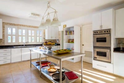 Luxury Villa Photo #13