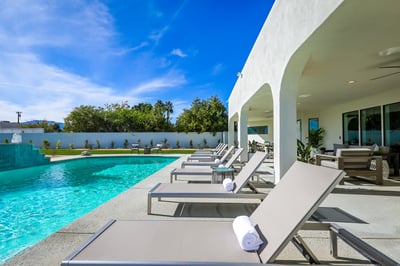 Luxury Villa Photo #6