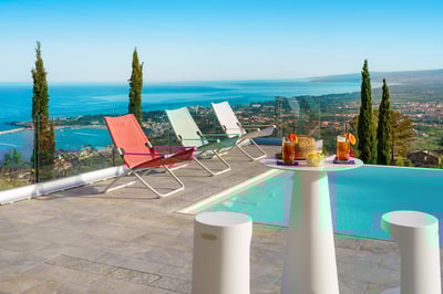 Luxury Villa Photo #6