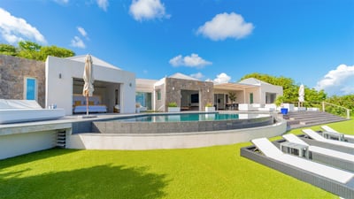 Luxury Villa Photo #2