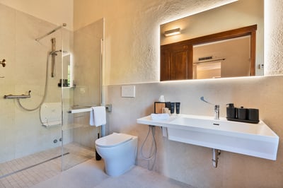 Luxury Villa Photo #26