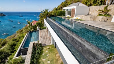 Luxury Villa Photo #6