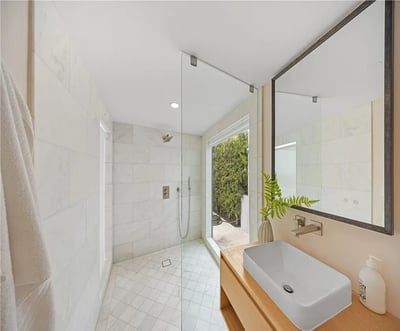 Luxury Villa Photo #41