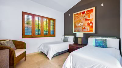 Luxury Villa Photo #27