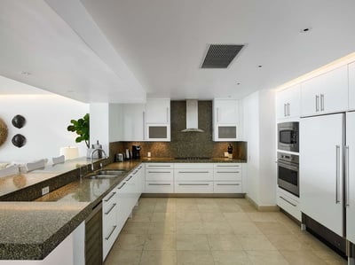 Luxury Villa Photo #2