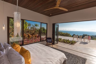 Luxury Villa Photo #36