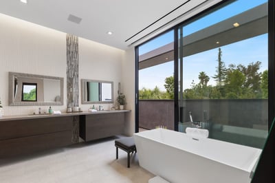 Luxury Villa Photo #40