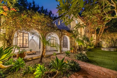 Luxury Villa Photo #14
