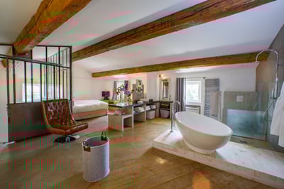 Luxury Villa Photo #16