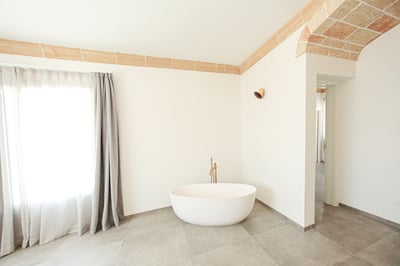 Luxury Villa Photo #24