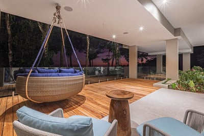 Luxury Villa Photo #32