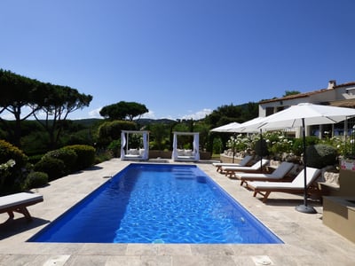 Luxury Villa Photo #6