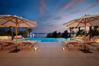 Luxury Villa Photo #17