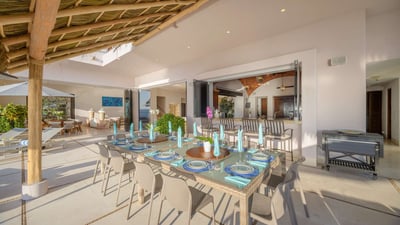 Luxury Villa Photo #12
