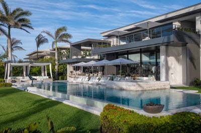 Luxury Villa Photo #5
