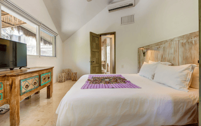 Luxury Villa Photo #13