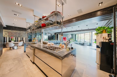 Luxury Villa Photo #36