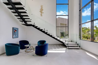 Luxury Villa Photo #32