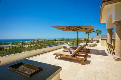 Luxury Villa Photo #24