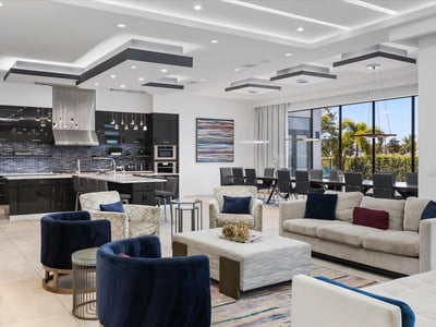 Luxury Villa Photo #24