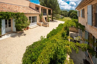 Luxury Villa Photo #7