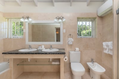 Luxury Villa Photo #28