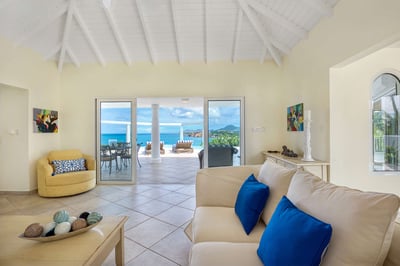 Luxury Villa Photo #16