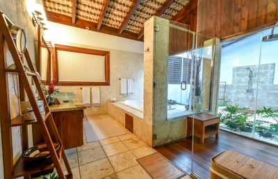 Luxury Villa Photo #27