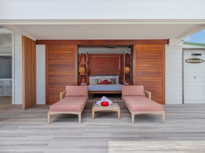 Luxury Villa Photo #24