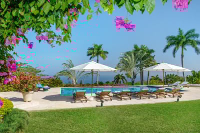 Luxury Villa Photo #5
