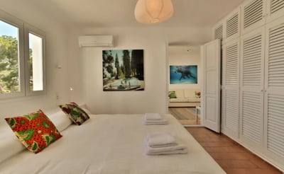 Luxury Villa Photo #27