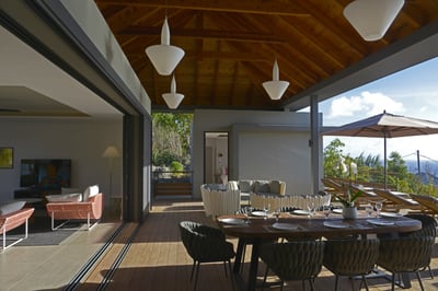 Dining Area & Kitchen
