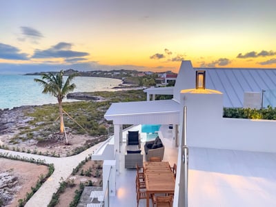 Luxury Villa Photo #9