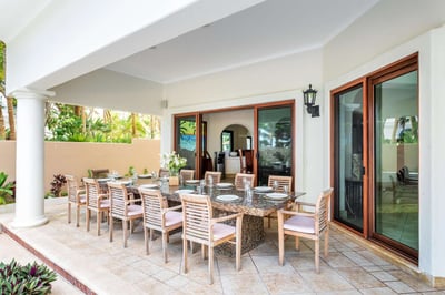 Luxury Villa Photo #13