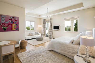 Luxury Villa Photo #18