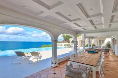Luxury Villa Photo #11