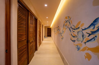 Luxury Villa Photo #28