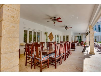 Luxury Villa Photo #15