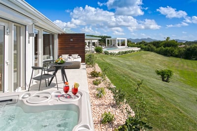 Luxury Villa Photo #28