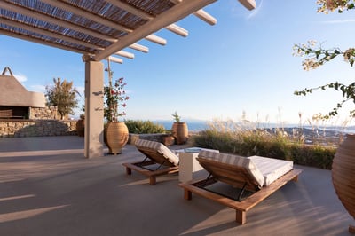 Luxury Villa Photo #6