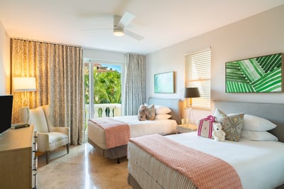 Luxury Villa Photo #4