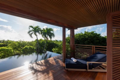 Luxury Villa Photo #38