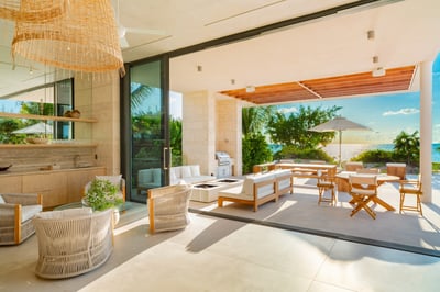Luxury Villa Photo #40