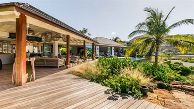 Luxury Villa Photo #3