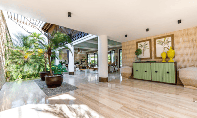 Luxury Villa Photo #9