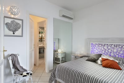 Luxury Villa Photo #45