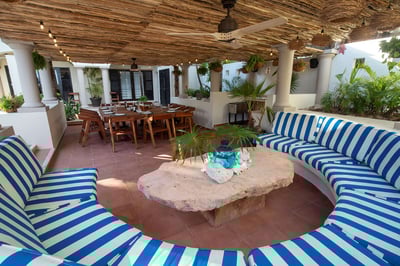 Luxury Villa Photo #16