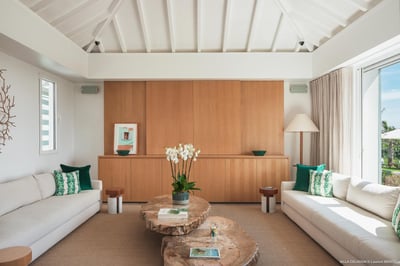 Luxury Villa Photo #26